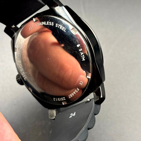 Fossil FS4487 Machine Chronograph Men’s Gunmetal Black Silicone Strap Watch - Picture 11 of 16